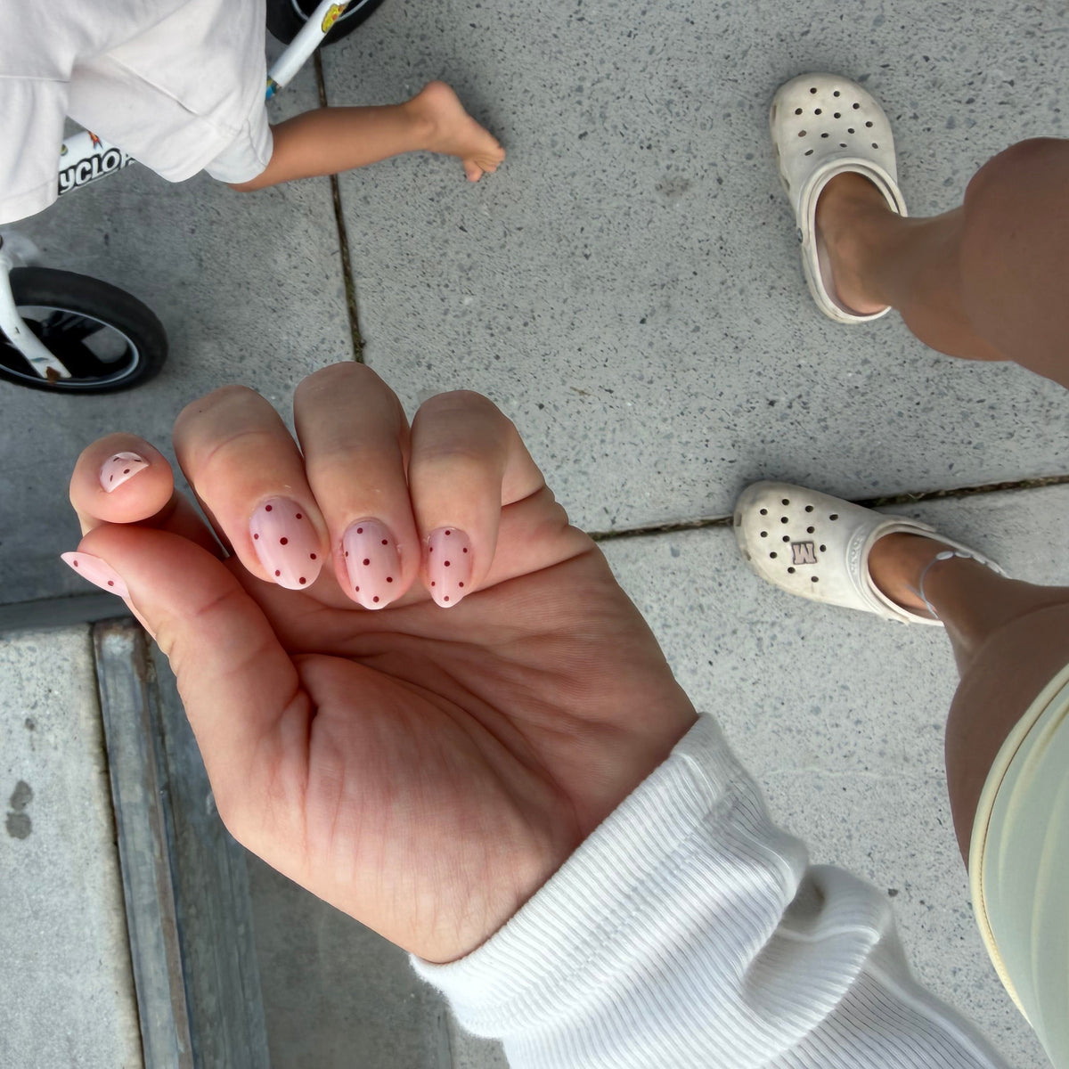 Sprinkle | press-on nails | oval