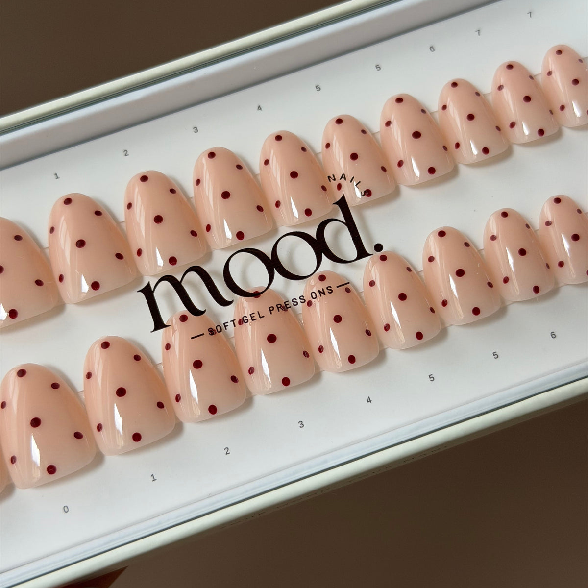 Sprinkle | press-on nails | oval