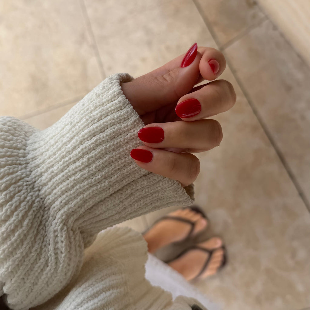 Chilli | press-on nails | oval