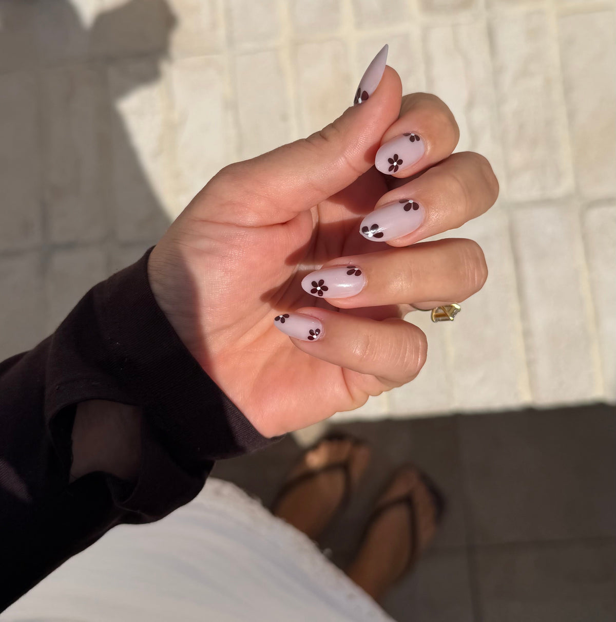 Cocoa | press-on nails | short almond