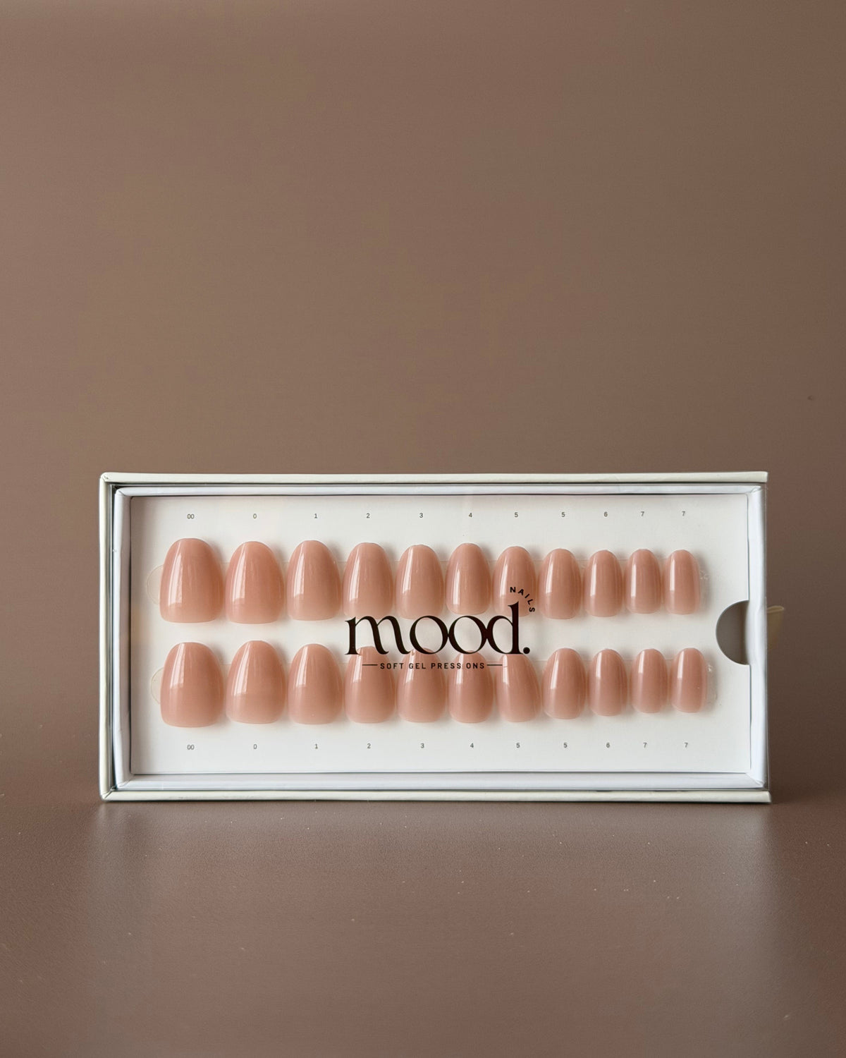 Nude Mood | press-on nails | oval