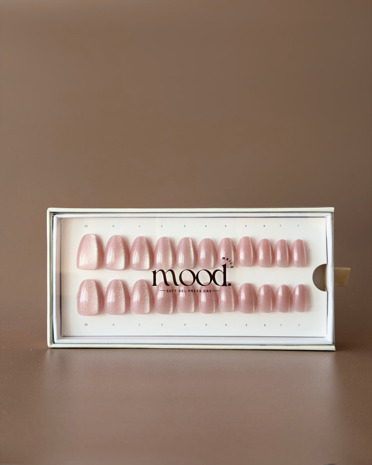 Velvet | press-on nails | oval